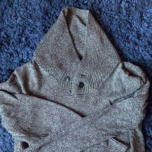 Men’s Izod sweater